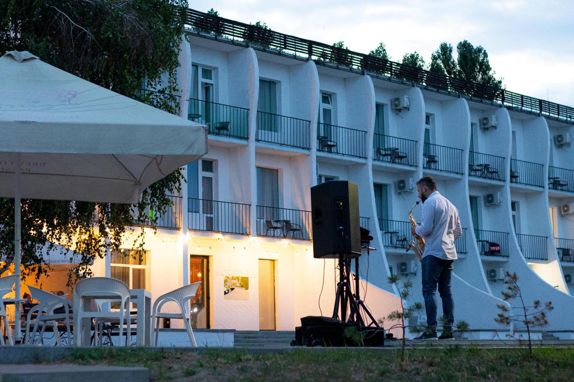 Morewell Yasnogorodka  Exterior photo