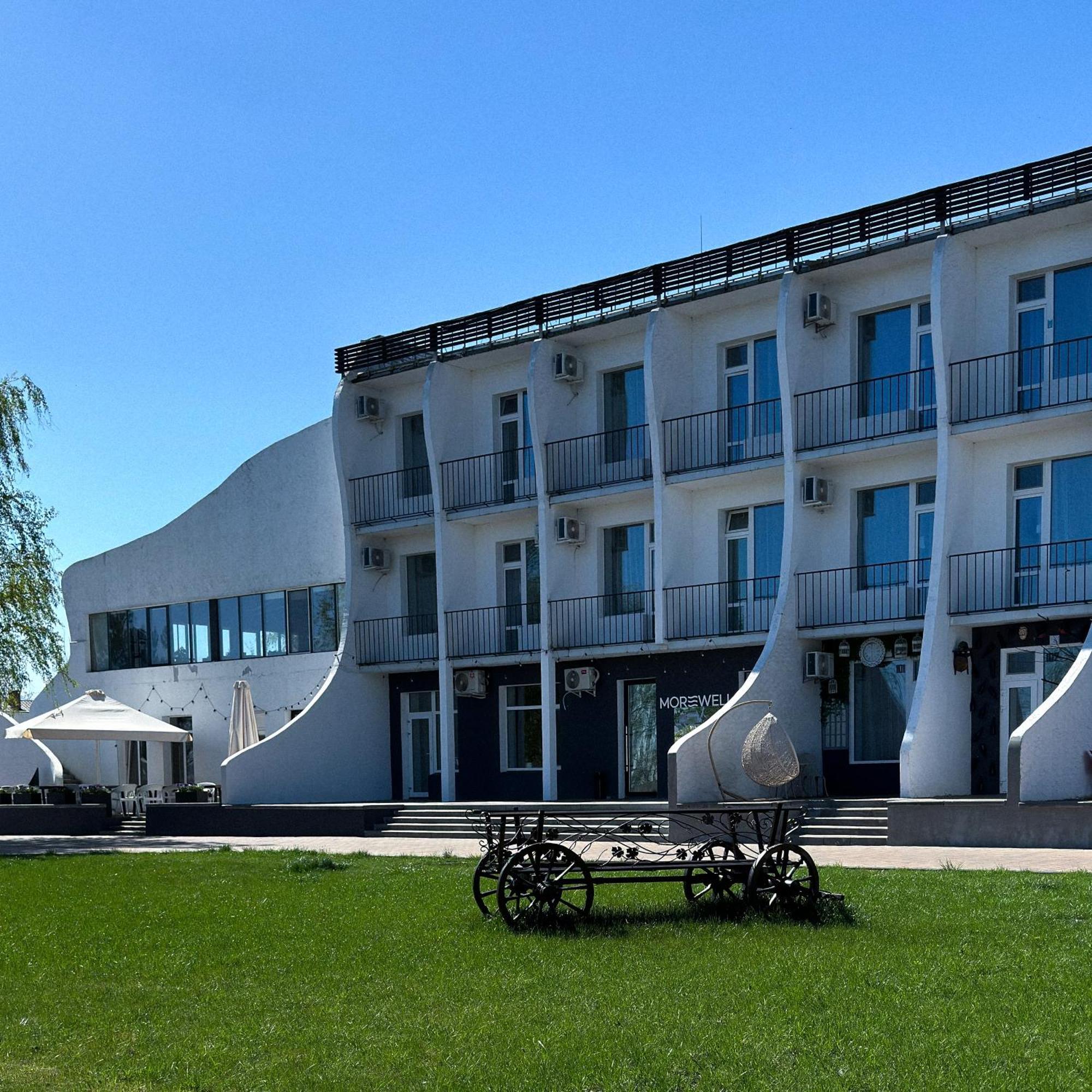 Morewell Yasnogorodka  Exterior photo